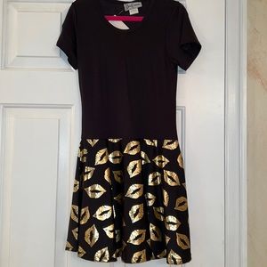 NWT girls gold lips dress
